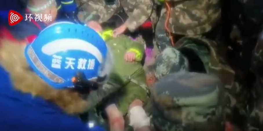 甘肅省白銀市景泰縣在22日舉辦黃河石林山地馬拉松百公里越野賽，沒想到遇到極端天氣，導致21人死亡、8人輕傷。 圖 : 翻攝自環球時報
