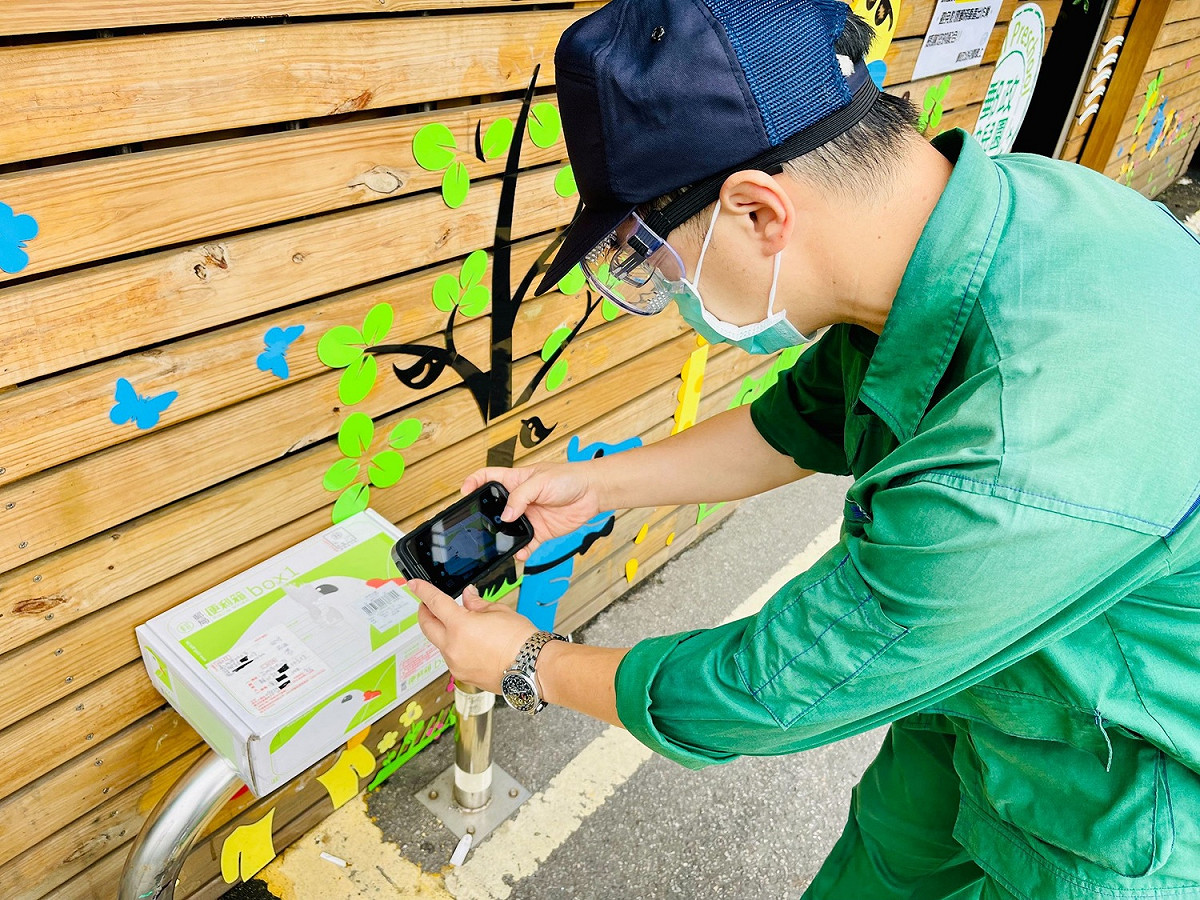 以PDA拍照留存取代數位簽收。 圖：中華郵政／提供