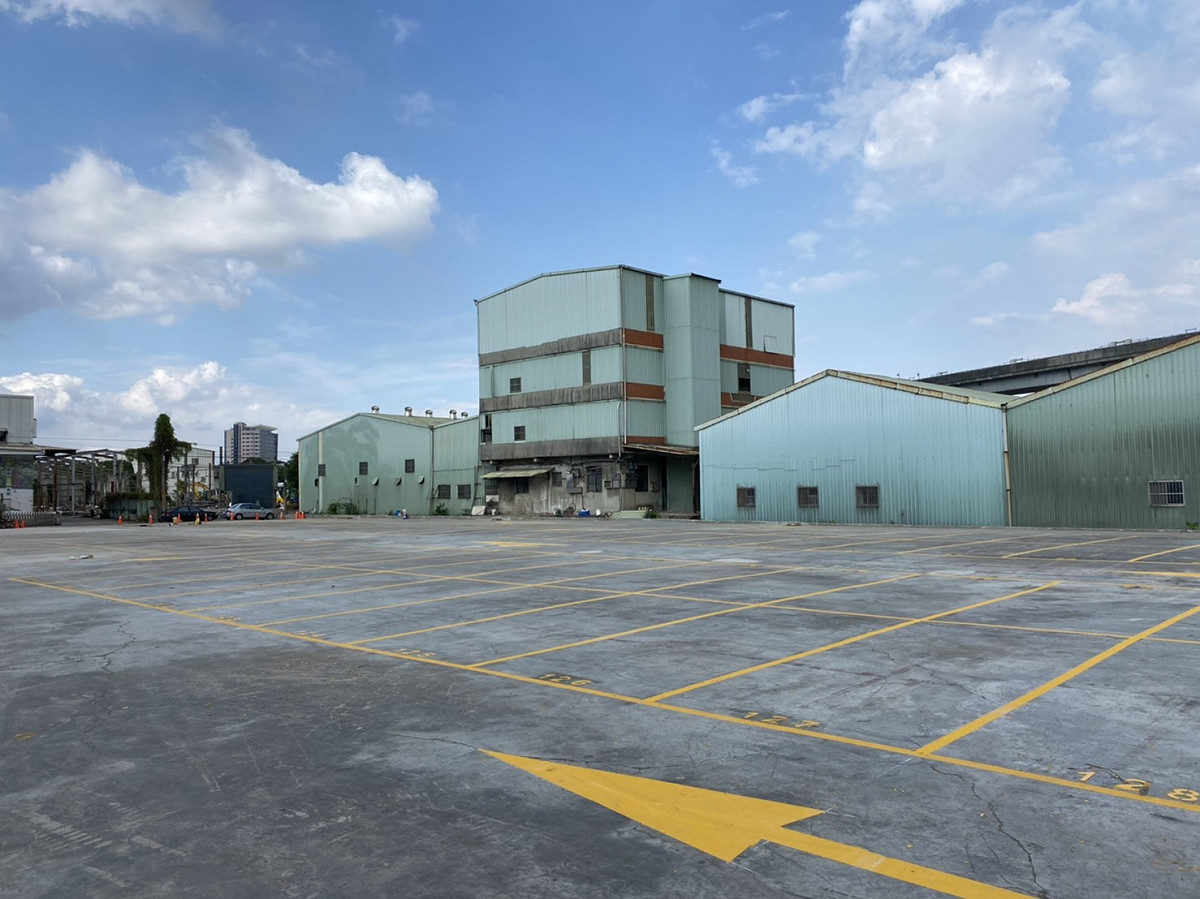 公九旁停車場(泰山區明智路3段351巷)。 圖：新北市交通局提供