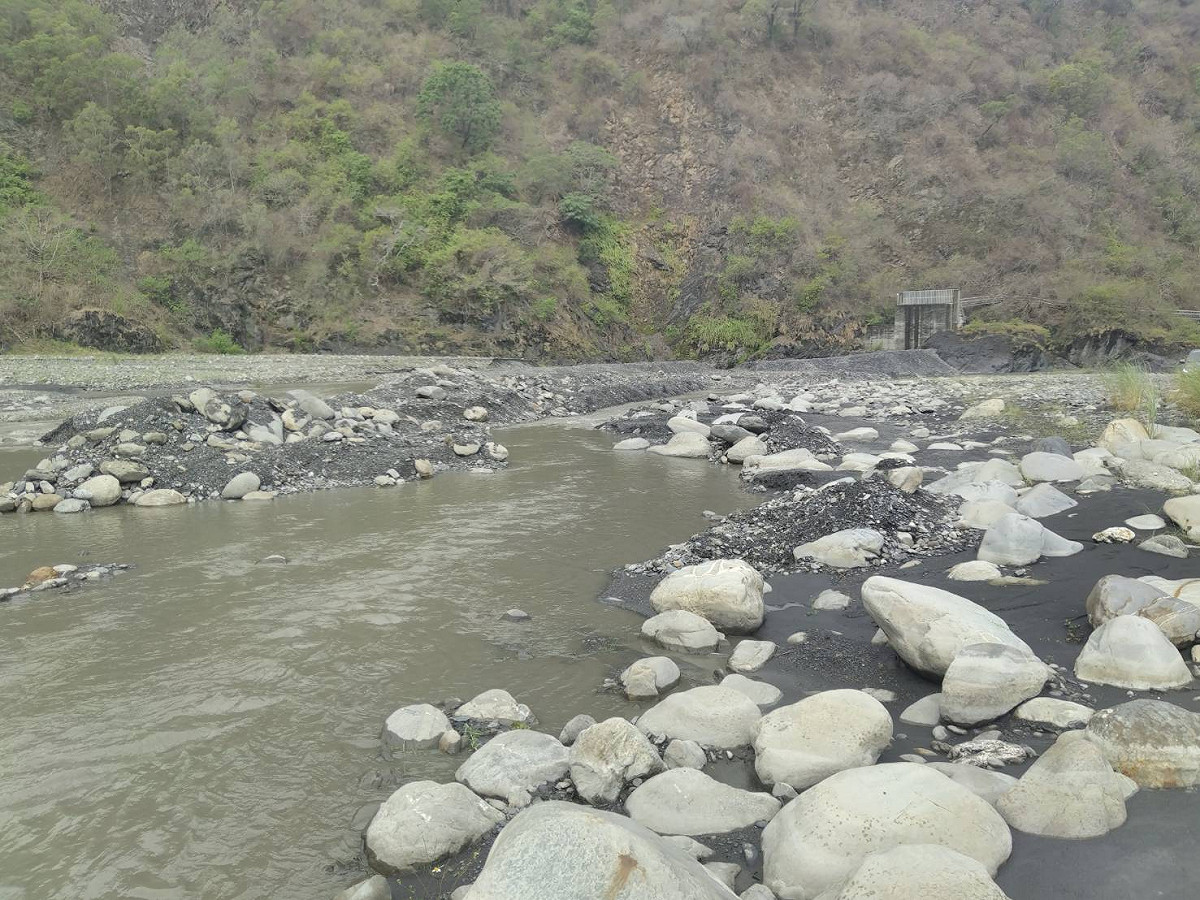 夷平土堤後濁口溪上游水源分流高雄及屏東。 圖：高市水利局/提供