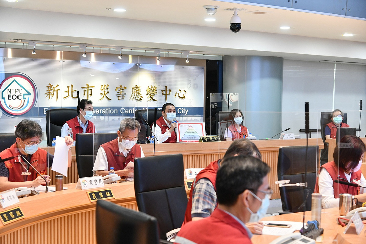 侯友宜表示，若民間企業或團體有購買疫苗管道，新北市府願意跟大家站在一起和中央合作，盡快買到量夠、品質好的疫苗。 圖：新北市政府／提供