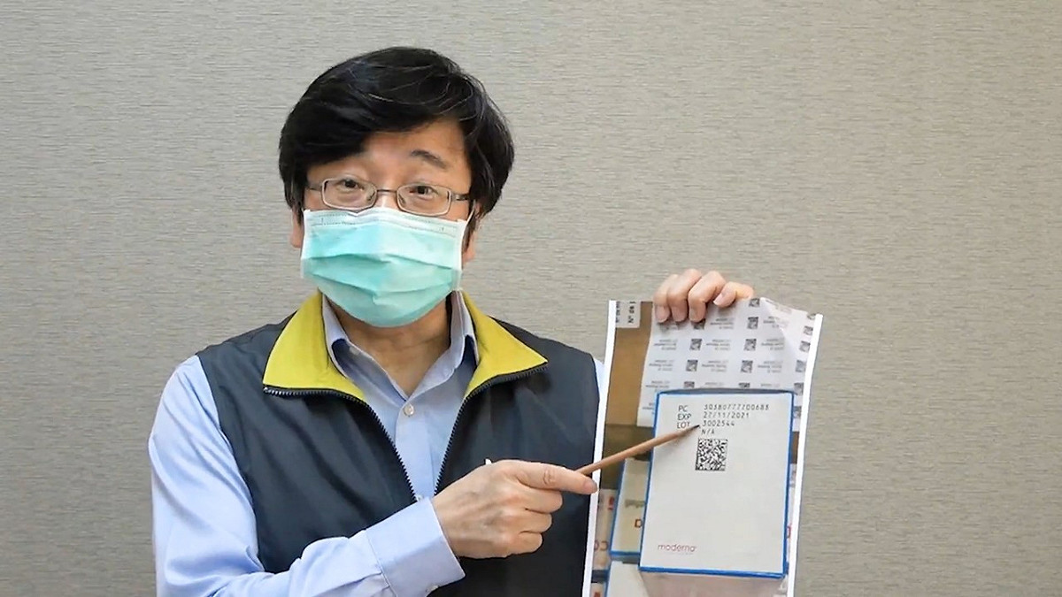 指揮中心疫情監測組組長周志浩強調，我國進口的莫德納疫苗市和歐洲原廠採購。 圖：指揮中心／提供