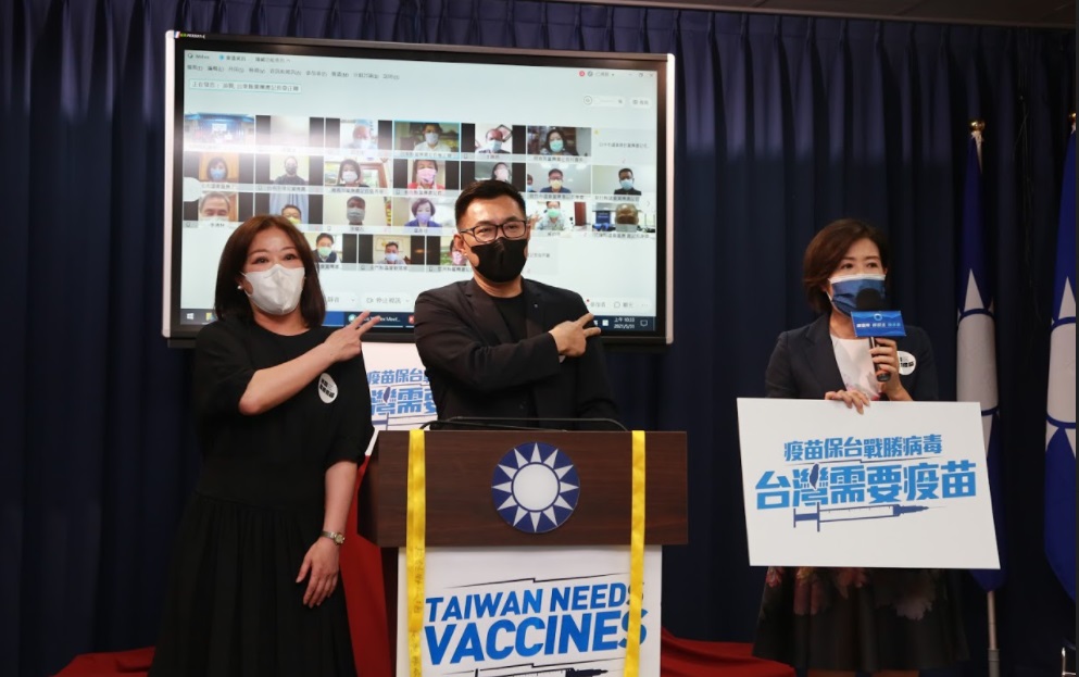 國民黨號召祈願行動，鼓吹民眾繫上黃絲帶向政府請命。 圖：國民黨文傳會 / 提供