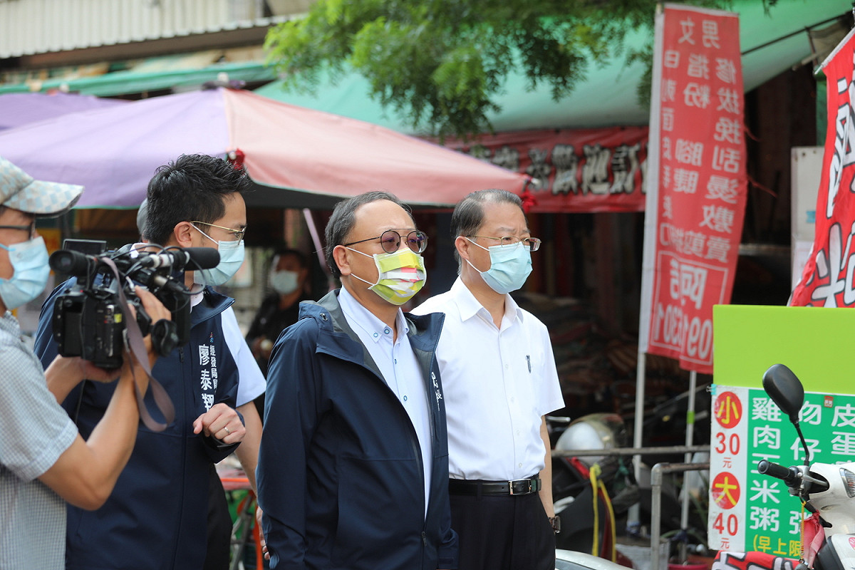 高雄市副市長史哲 (右二) 。 圖：高雄市政府/提供