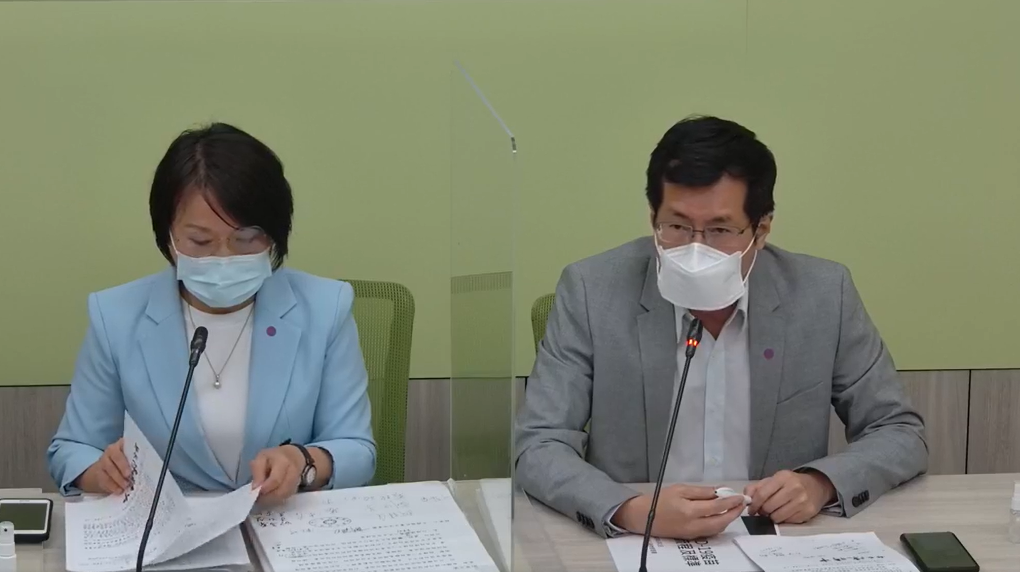 民進黨團2日上午於立法院召開「同島一命，防疫不放鬆」記者會。 圖 : 民進黨團 / 提供