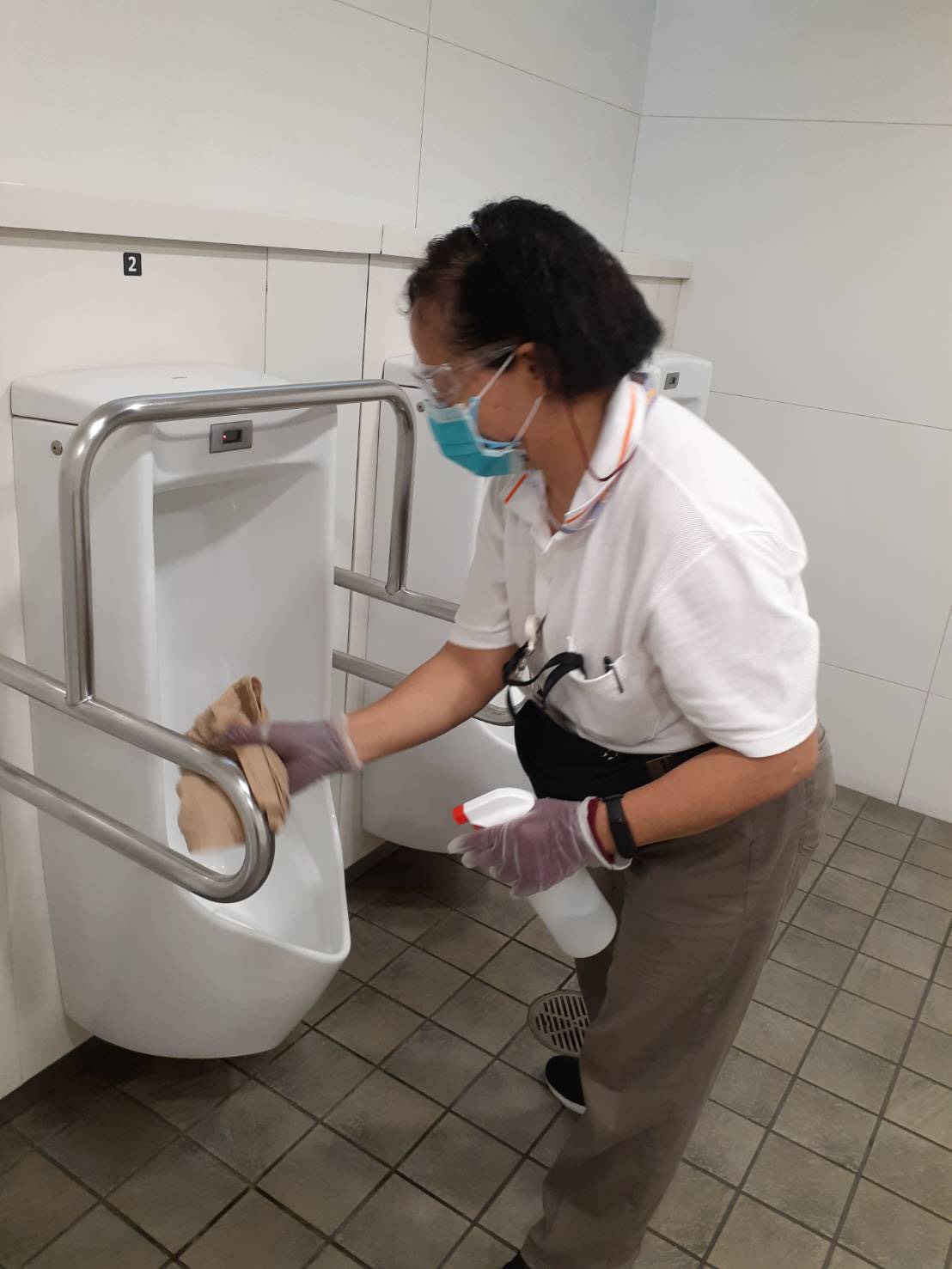 環保署表示，各大眾運輸場站、加油站公廁，每小時都會清潔消毒1次(圖為高鐵車站)。 圖：環保署／提供