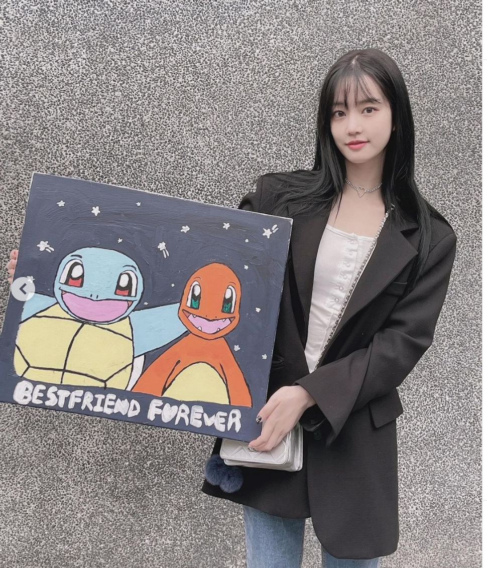 李侑菲的畫作引起侵權爭議。 圖：翻攝自李侑菲IG