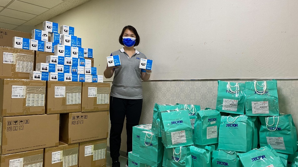 捷揚光電攜手傑可達捐贈千台webcam  挹注新北學校提升遠端教學品質 圖：新北市政府教育局提供