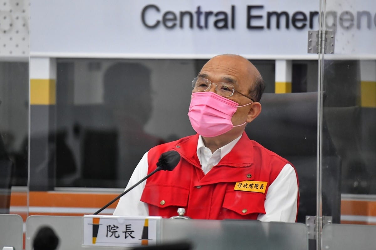 行政院長蘇貞昌今（4）天視察中央災害應變中心，聽取因應彩雲颱風整備情形。 圖：行政院提供