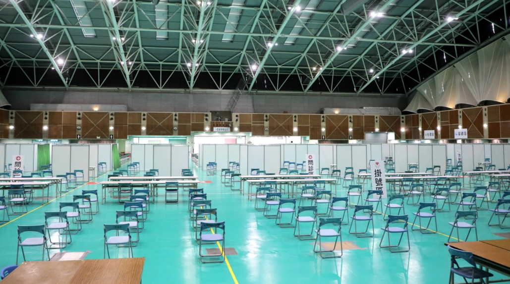 「五股工商展覽中心疫苗接種站」每天最高可完成近5000人次的疫苗接種。 圖：新北市府提供