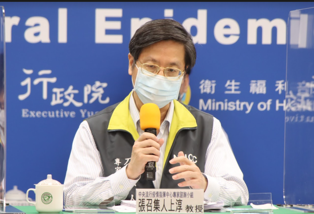 專家諮詢小組召集人張上淳表示，確診死亡率上升有幾個重要因素。 圖：指揮中心／提供