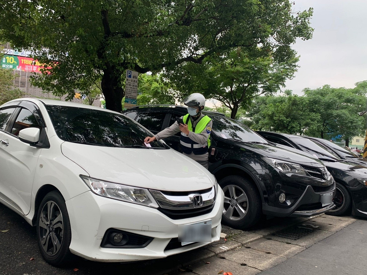 新北路邊停車行動支付享優惠。 圖：新北市政府交通局提供