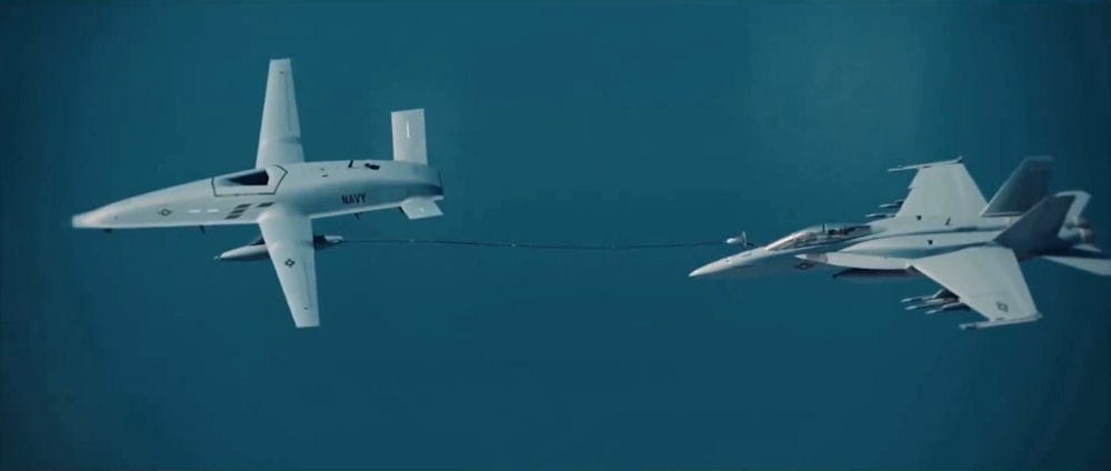 美國海軍近日成功使用「MQ-25A黃貂魚無人機」為艦載戰鬥機進行空中加油。 圖：翻攝Global Security.org網頁