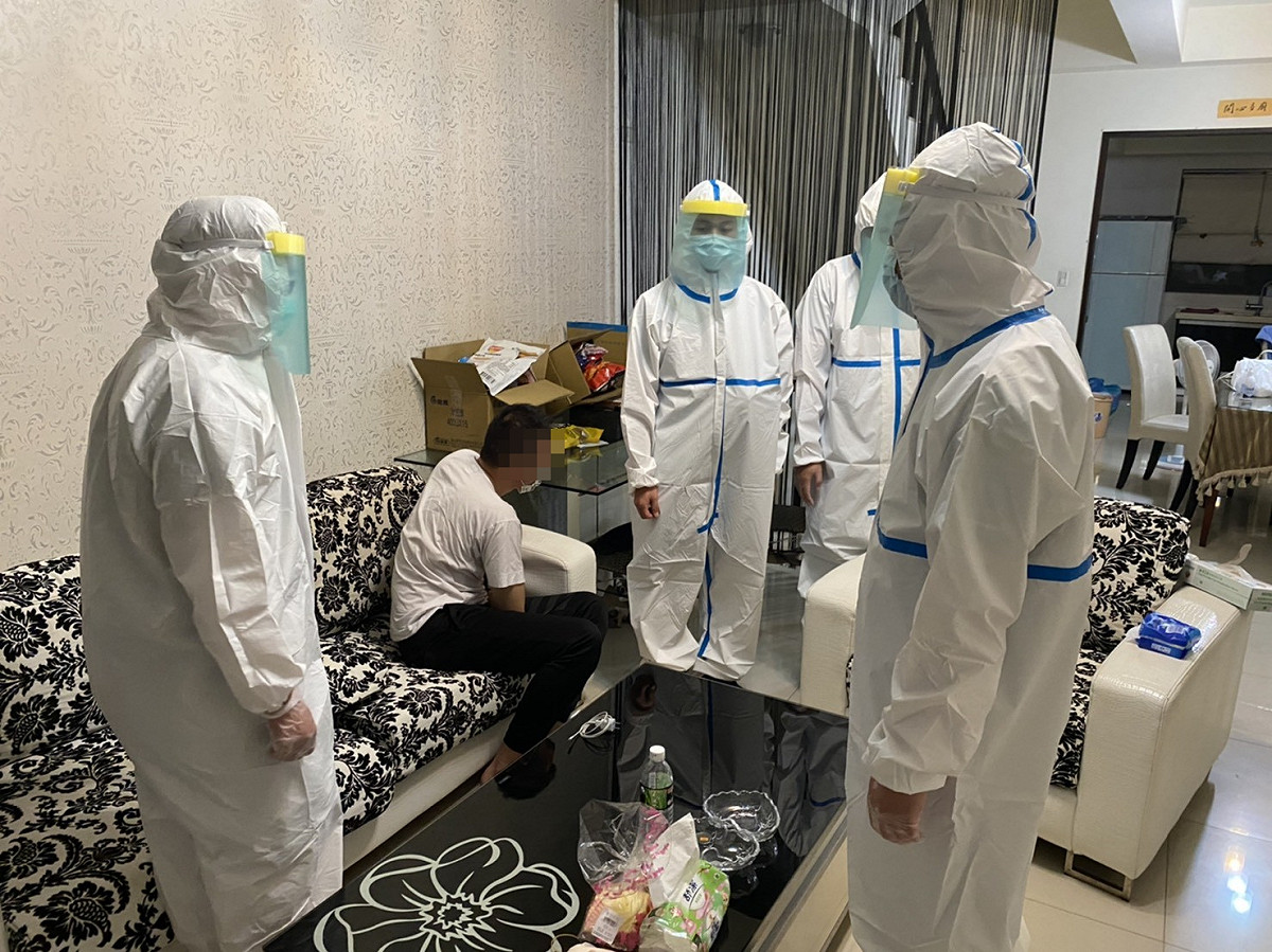 中壢警方晚間找到居家檢疫失聯的莊姓男子。 圖：中壢分局/提供