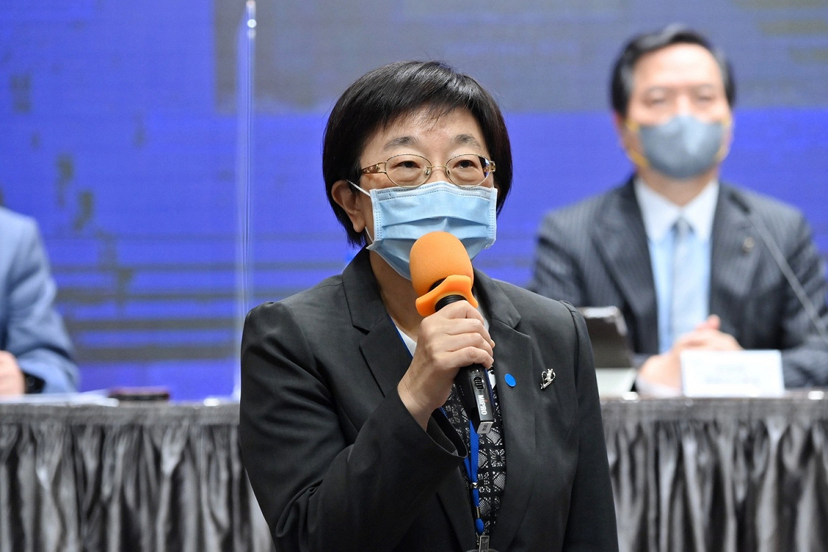 財政部次長李慶華今（10）天表示，到目前為止，已經有73%的民眾完成綜所稅申報，經評估並無延長需求；而6月15日也將再開放受理臨櫃申報。  圖：行政院提供
