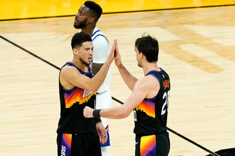 太陽大勝對手。 圖／美聯社／達志影像