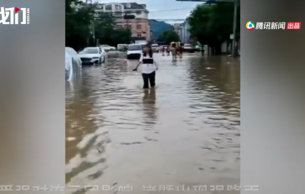 截自今（10日）早6點半浙江諸暨市等地累計雨量超過170毫米，全市平均雨量為60.5毫米。 圖：翻攝自騰訊視頻