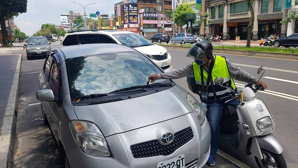 三級警戒管制結束前，桃園市路邊停車格假日全天不收費。 圖：桃園市政府交通局／提供