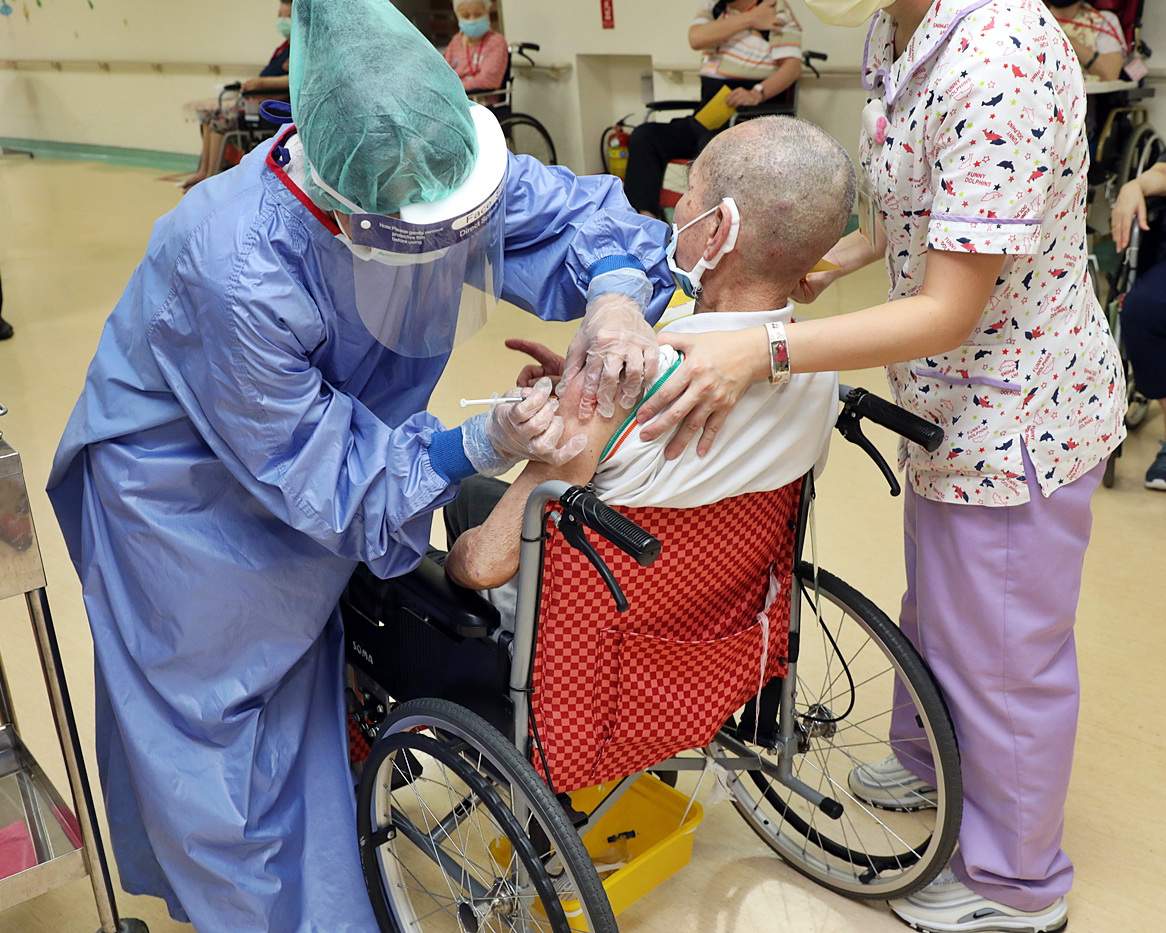 新北市15日開放85歲以上的市民接種疫苗。(示意圖) 圖：嘉義市政府/提供