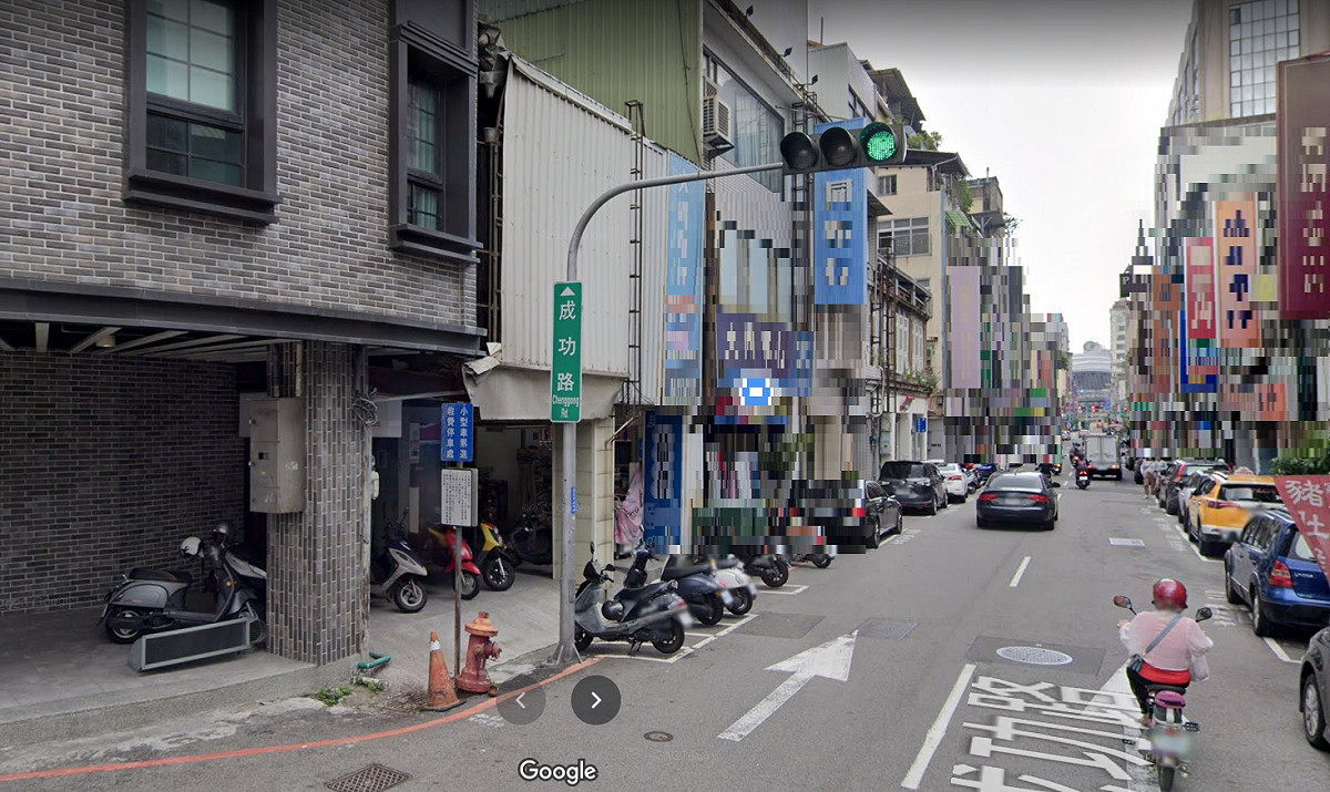 台中市成功路，傳出一名印尼籍母親的一個月大男嬰，遭3歲哥哥因熟睡不慎壓迫窒息。 圖：翻攝Google Map