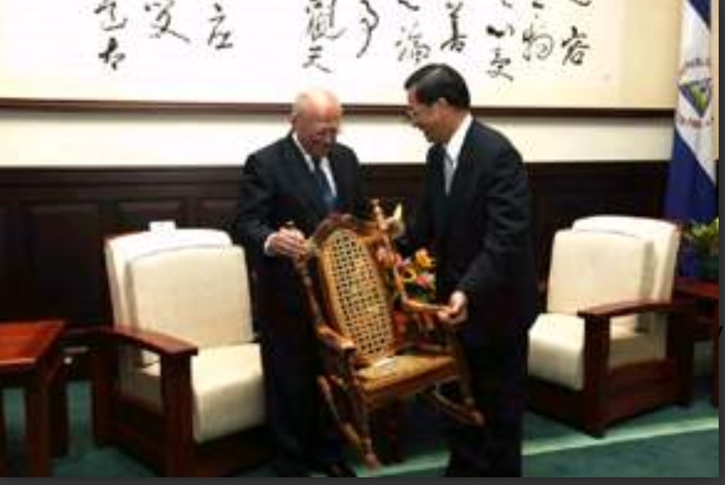 2003年時任尼加拉瓜總統博拉紐來台訪問，由陳水扁總統接見。 圖：總統府網站