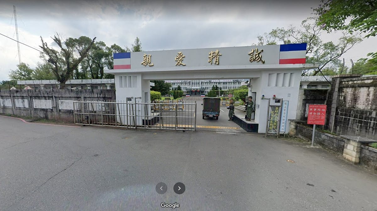 陸軍宜蘭金六結153旅傳出有一名訓員確診罹患新冠肺炎，部隊匡列46人，19人居家隔離、27人自主健康管理。 圖：翻攝Google Map
