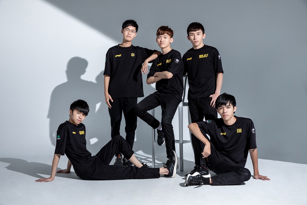 ONE Team奪下icon series夏季賽總冠軍。 圖：台灣大哥大/提供