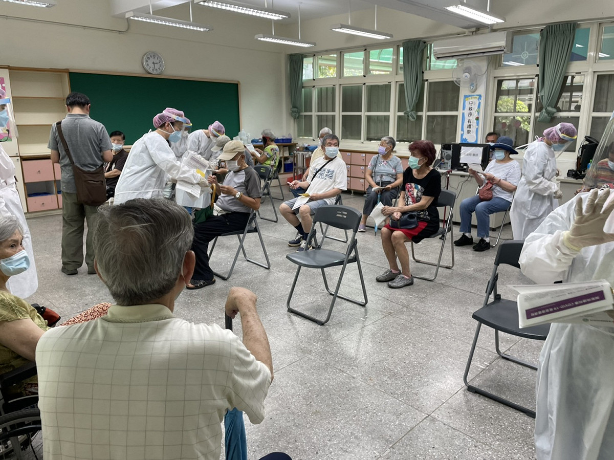 為了增加疫苗注射效率也採取宇美町式打法。 圖/張宇韶提供