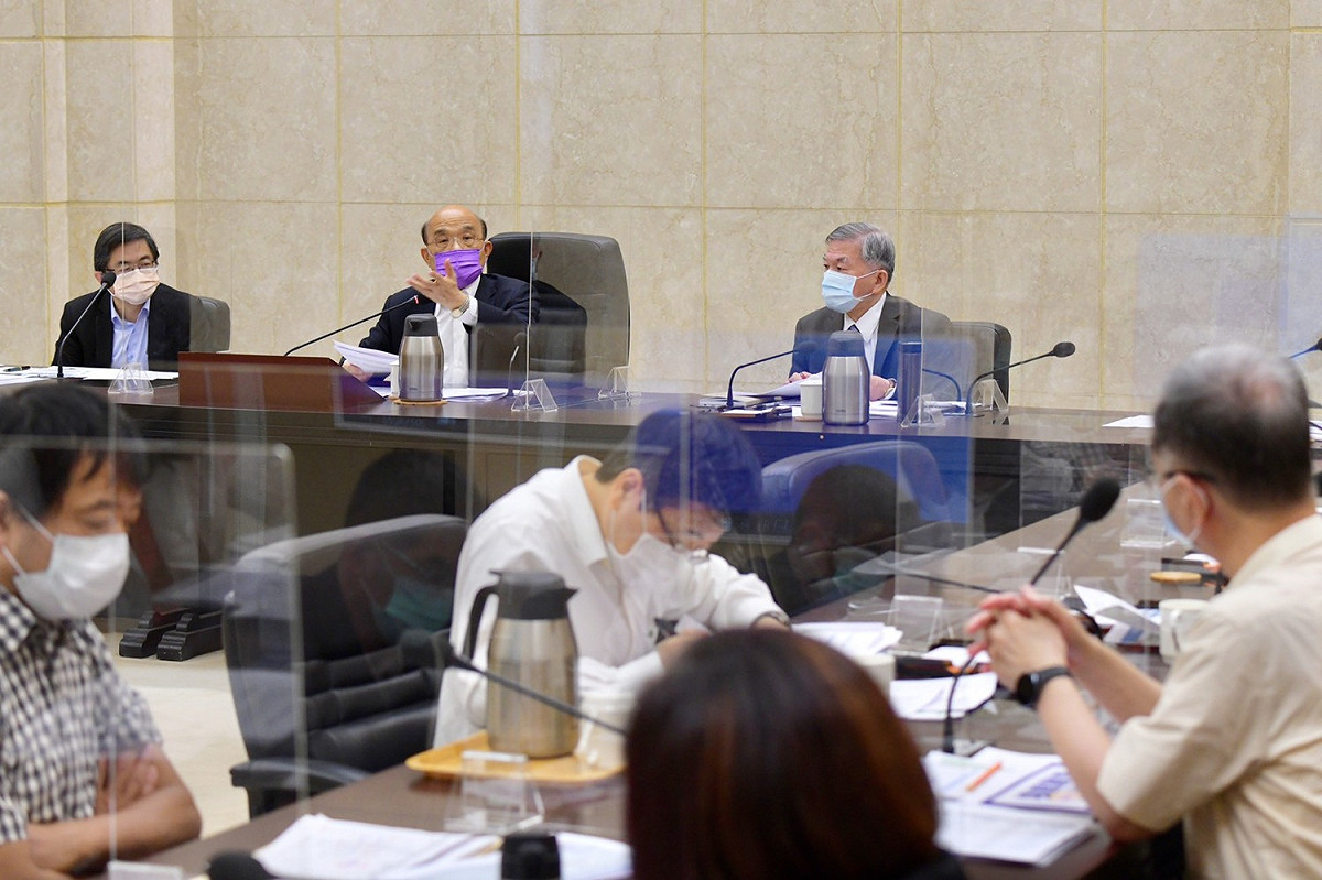 行政院長蘇貞昌今（22）早8點半召開行政院擴大防疫會議。 圖：行政院提供