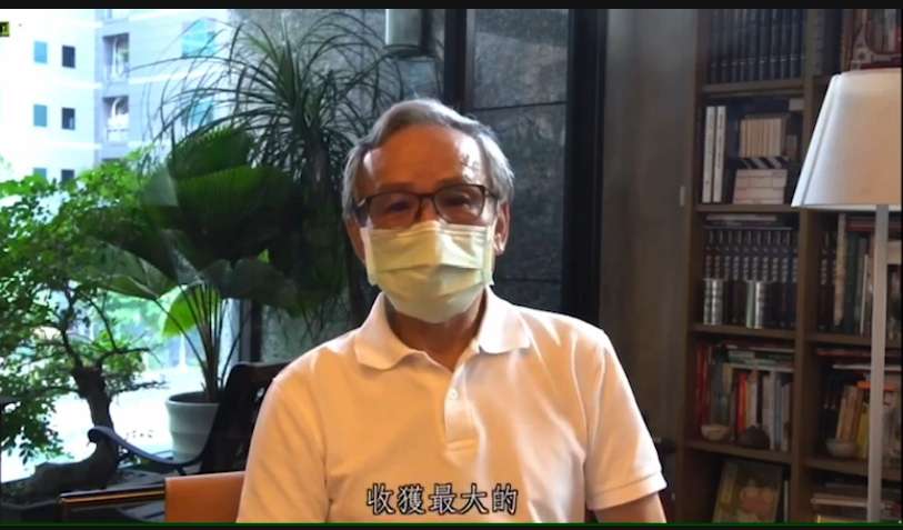 每集片尾都有吳念真導演的謝幕。 圖：綠光劇團提供