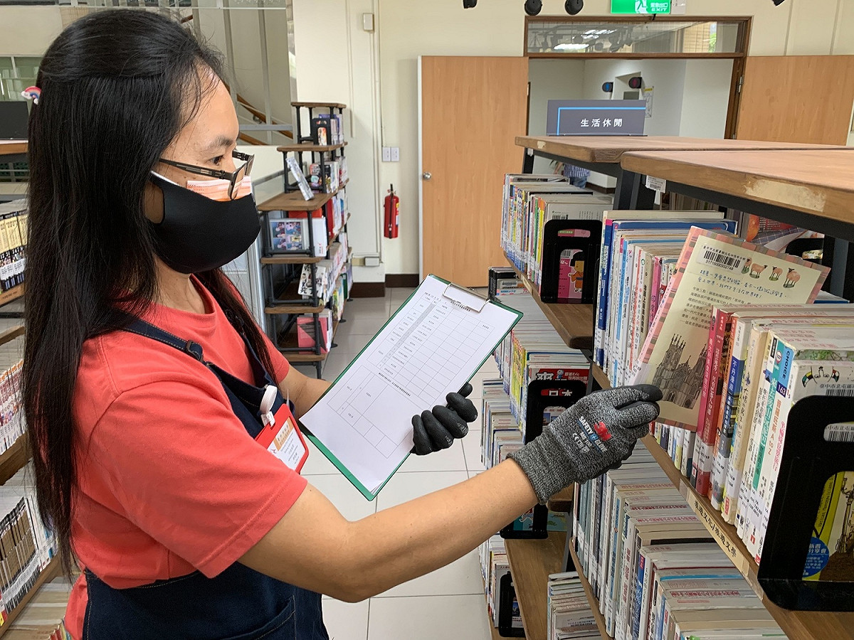 中市圖書香便利送2.0服務，幫讀者把書本宅配到府。 台中市立圖書館/提供
