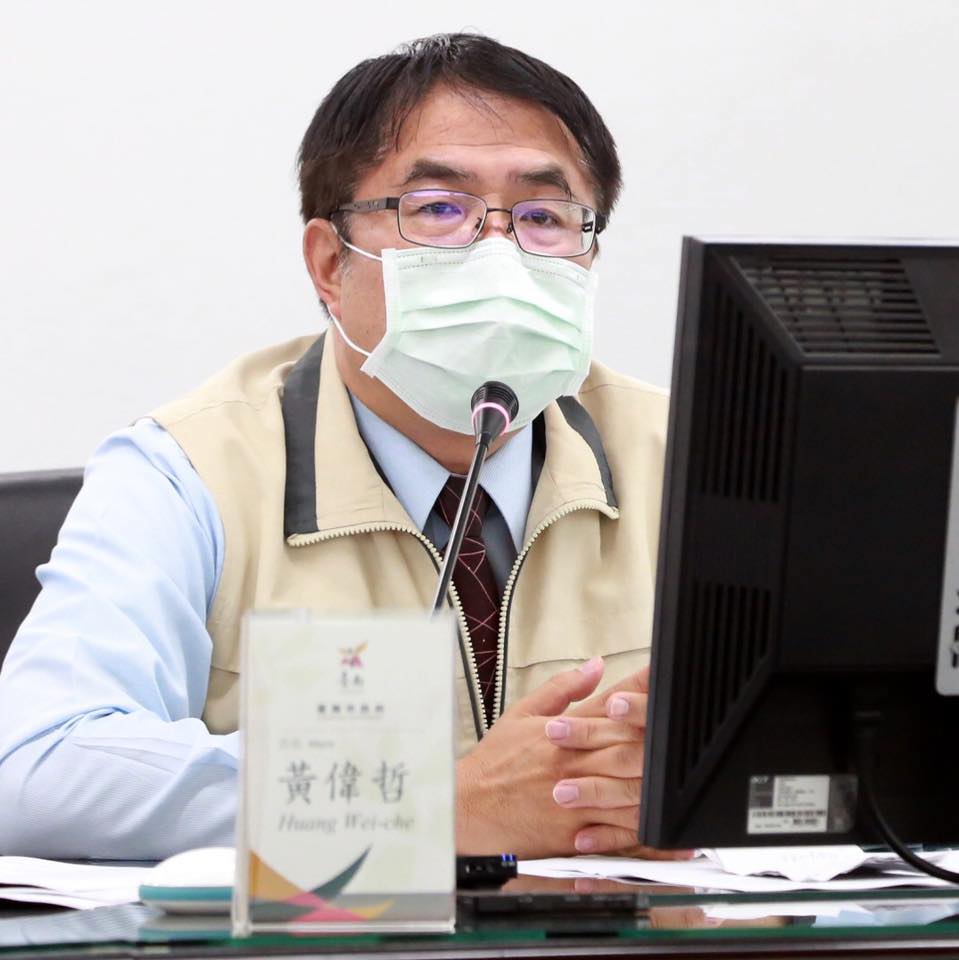 枋山愛文芒果訂單爆量籲「改訂台南芒果」　黃偉哲感謝：見證同島一命 圖：翻攝自黃偉哲臉書。