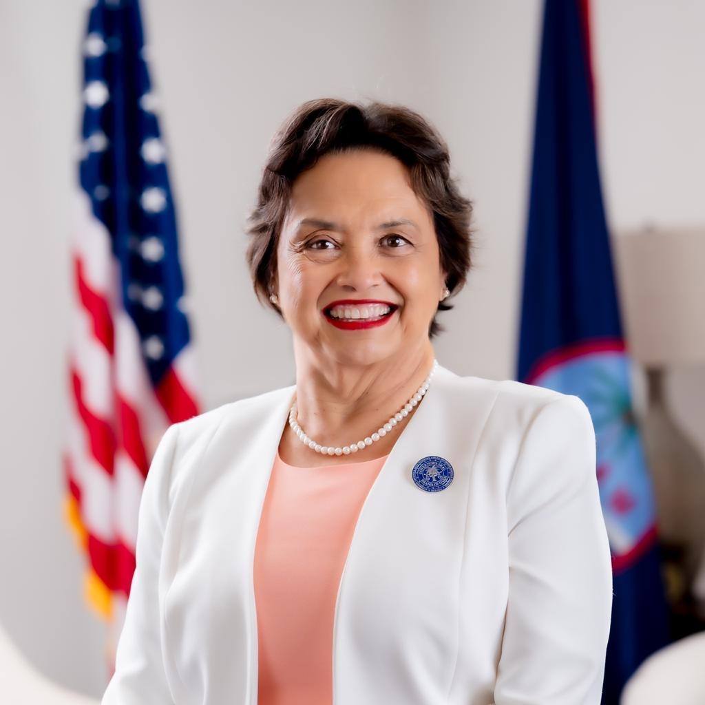 關島總督Lou Leon Guerrero 圖:翻攝自Governor Lou Leon Guerrero臉書·