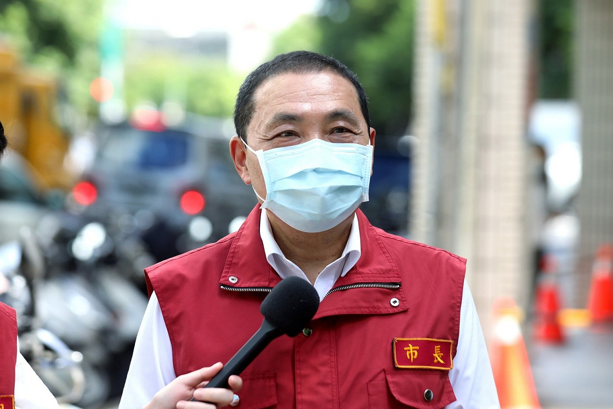 侯友宜說明，新北市到宅快篩服務成軍滿月，快篩陽性率從原本的40%已降到15%。 圖：新北市政府／提供