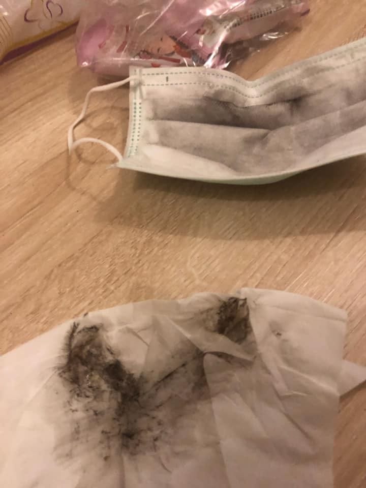 呂姓女網友心痛表示，叔叔逃出來時，口罩已經被燻黑。 圖：翻攝彰化人大小事臉書