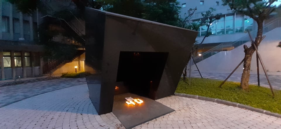 陳文成事件紀念碑座落台大校園。 圖：陳文成基金會提供