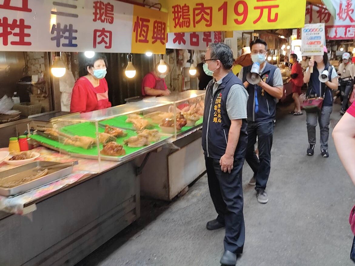 中市府加強稽查市場防疫。 圖:台中市政府/提供