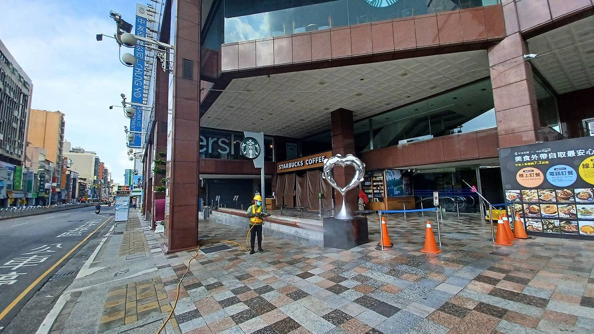 中友百貨閉店清消。 台中市政府/提供