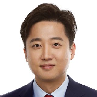 年僅36歲的李俊錫上個月當選韓國最大反對黨黨魁，來勢洶洶要奪下青瓦台  圖：翻攝自李俊錫臉書