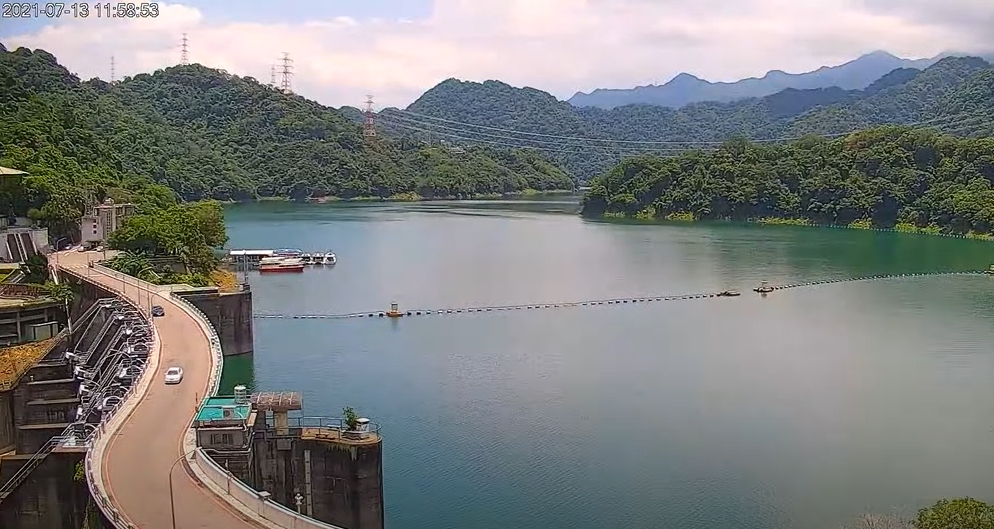 石門水庫園區今日起開放入園。 圖：擷取自石門水庫即時影像
