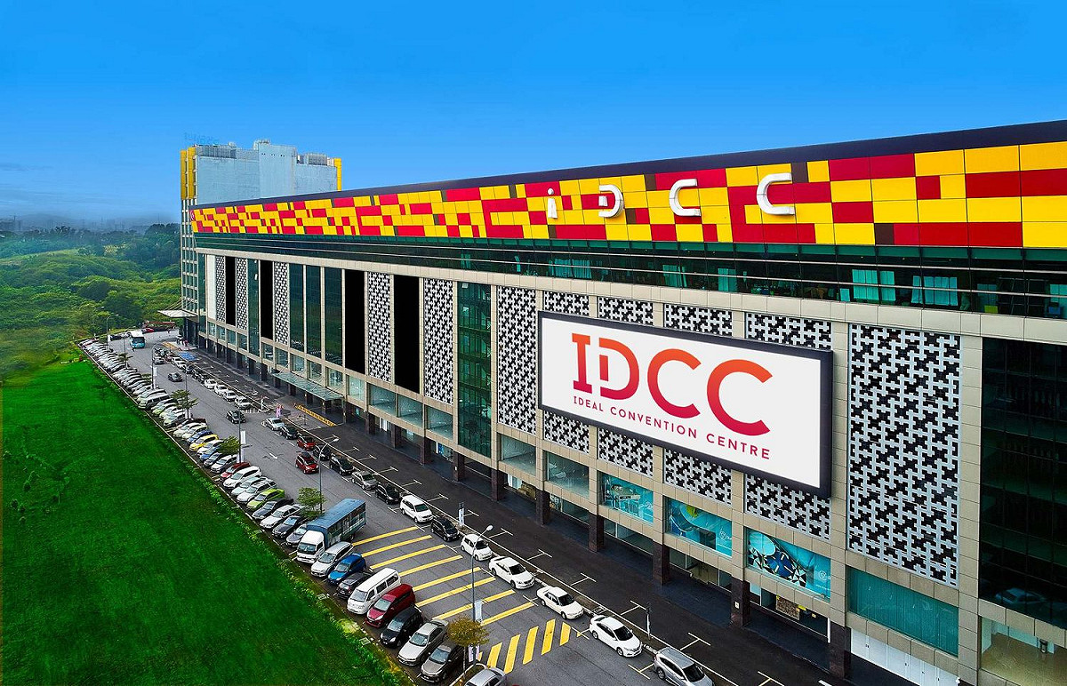 馬來西亞沙亞南IDCC疫苗接種中心驚爆有204名工作人員確診。 圖：翻攝自IDCC臉書