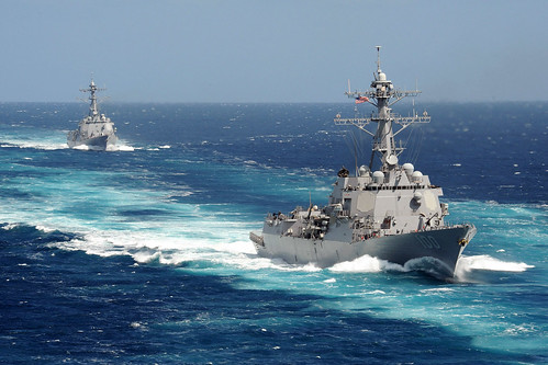 中國人民解放軍815型偵察艦（情報船）北極星號、美國品克尼號驅逐艦（圖），今清晨雙雙出現在台灣花東沿海。 圖：取自美國太平洋艦隊網頁(cpf.navy.mil)