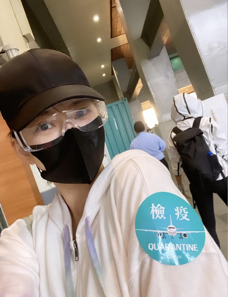 Melody昨（13）日在社群媒體Instagram上Po文透露自己已返台隔離中。 圖：取自Melody 臉書