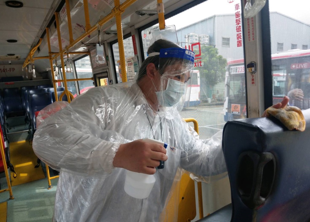 交通局立即督促中興巴士泰山站全面召回車輛加強清消 圖：新北市交通局提供