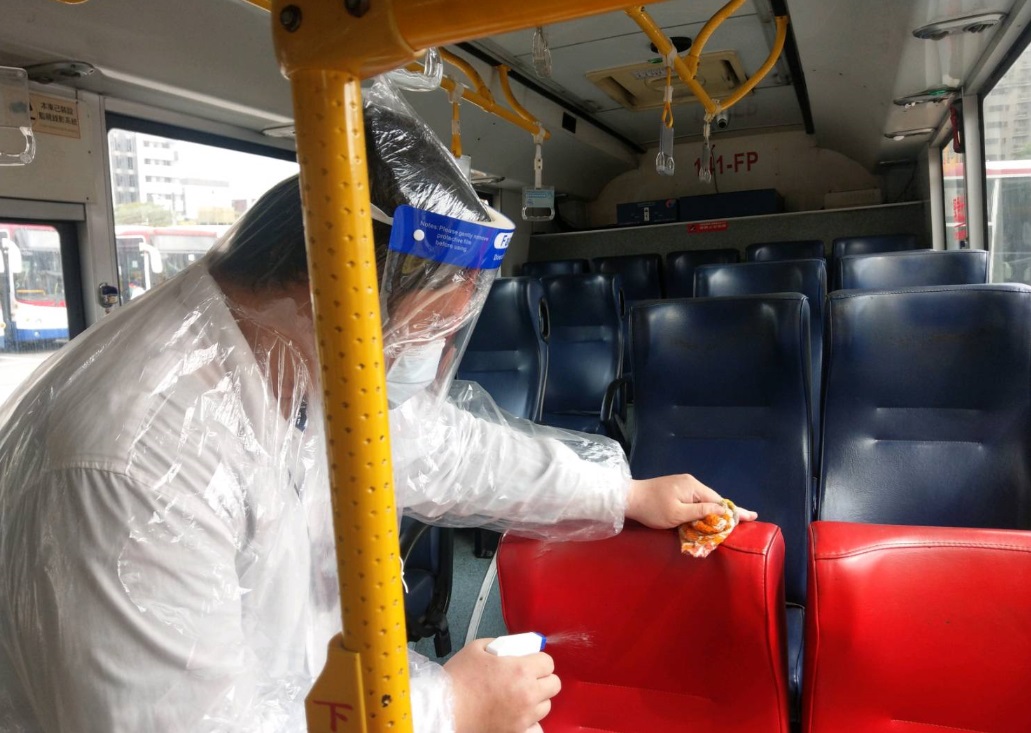 場站、車輛全面加強清消 圖：新北市交通局提供