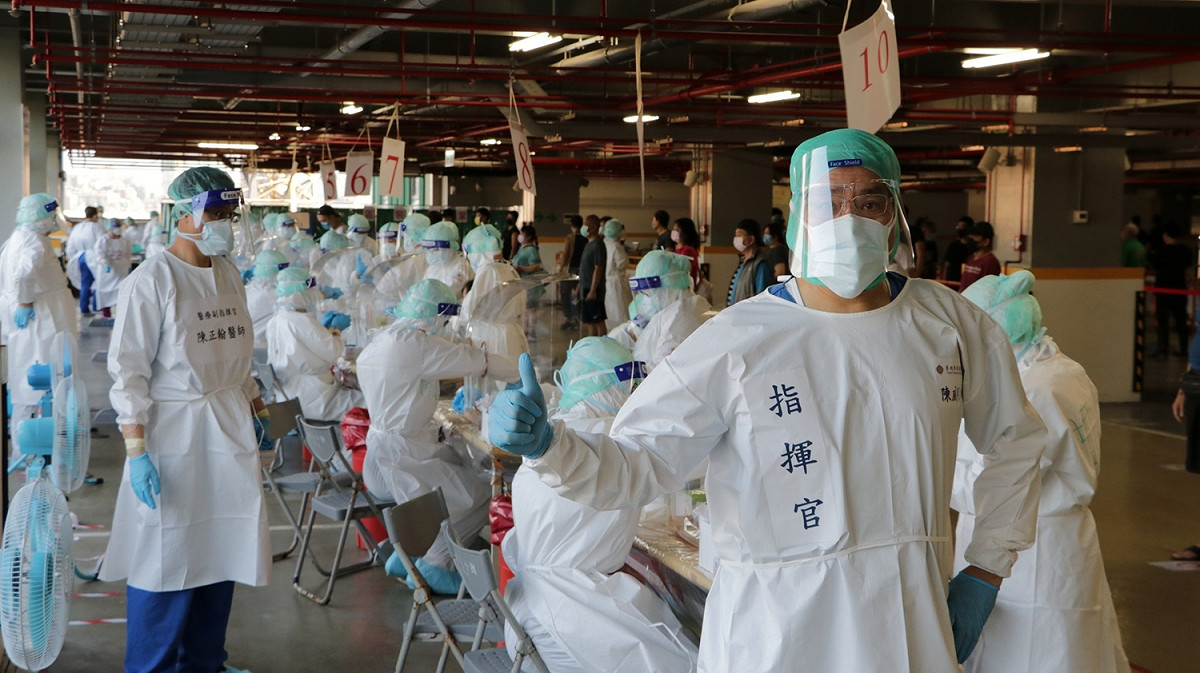 陳威明副院長讚許同仁表現 圖：台北榮總提供