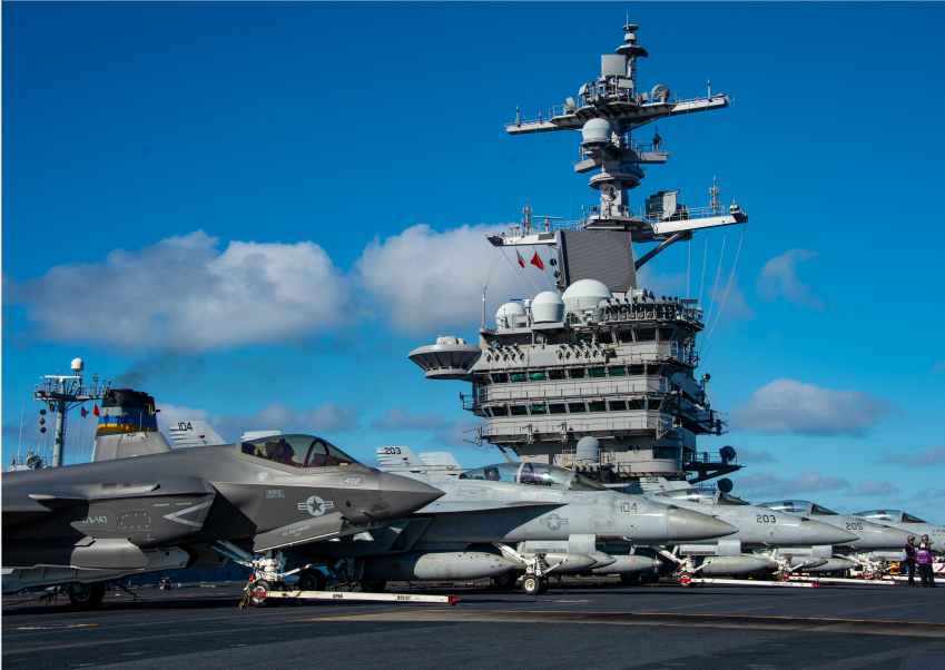 美軍航母艦載機F-35C與F-18A併列。(示意圖) 圖：翻攝自環球網