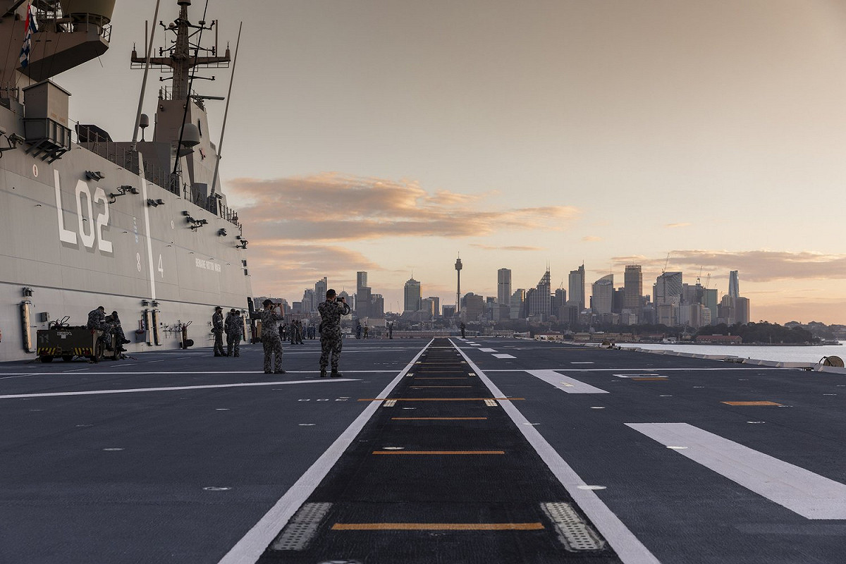 「坎培拉級」兩棲攻擊艦「坎培拉號(HMAS Canberra L02)」 圖：翻攝Talisman Sabre推特