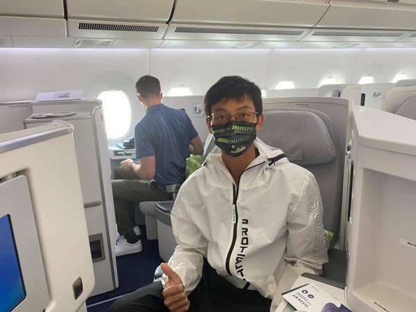 男單網球選手盧彥勳則是從德國法蘭克福出發，接著到芬蘭赫爾辛基轉機，再前往東京成田機場，他在臉書上寫道：「2021東京奥運，我來了！」 圖：擷自盧彥勳臉書