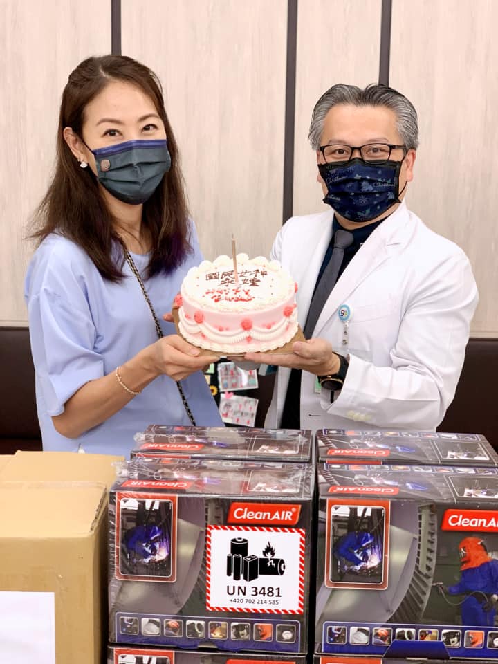 台南奇美醫院為賈永婕提前慶祝生日 圖：取自陳志金臉書